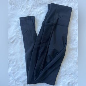 lululemon black tights leggings pockets ribbed side panel long size 4